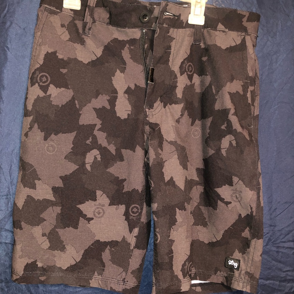 Lrg boardshorts size 28 men